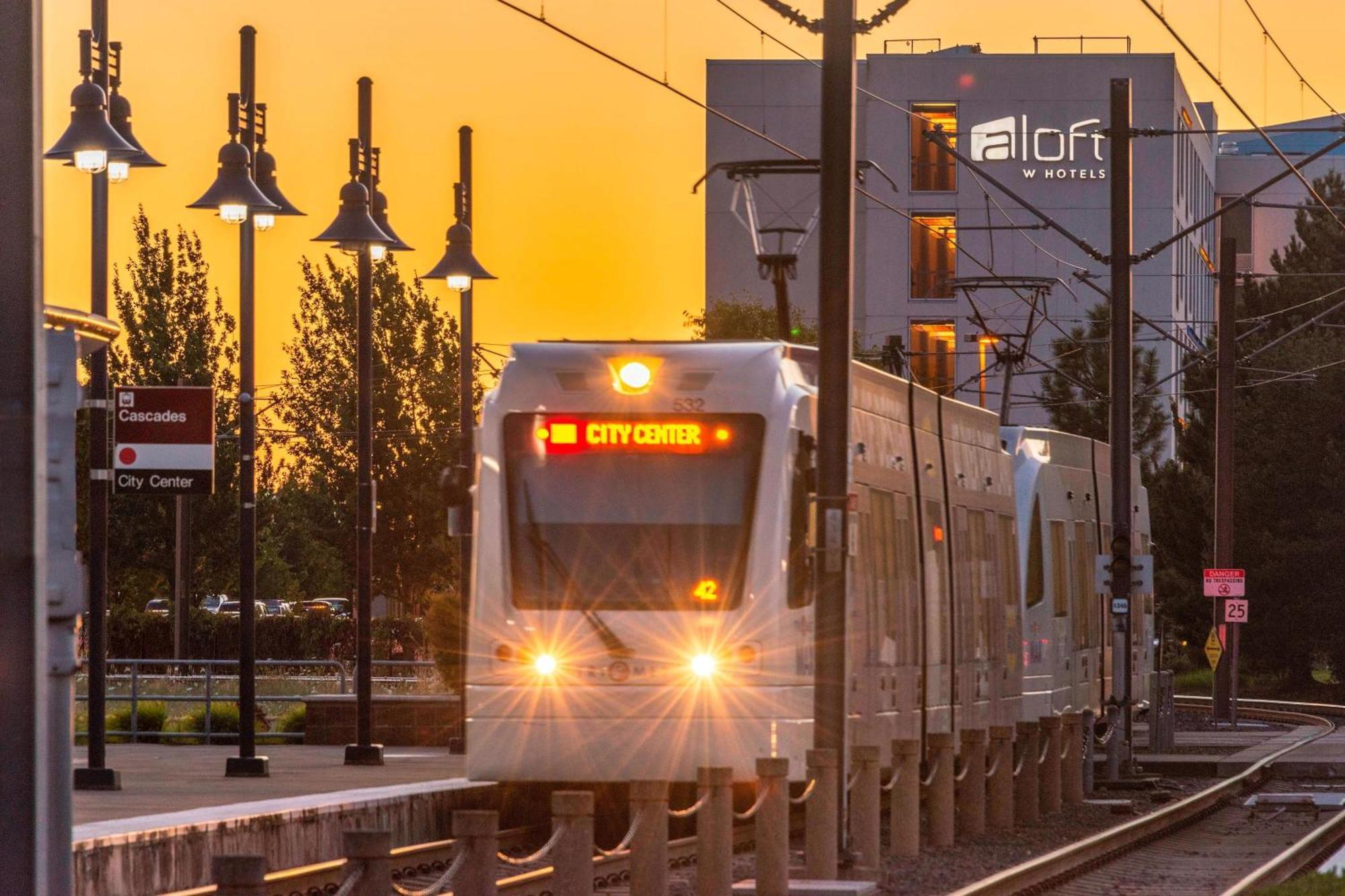 Aloft Portland Airport Hotel At Cascade Station Exterior foto
